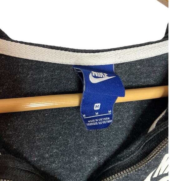 Nike Lightweight Full Zip hooded jacket Dark Heathered Gray Size Medium - Picture 3 of 3